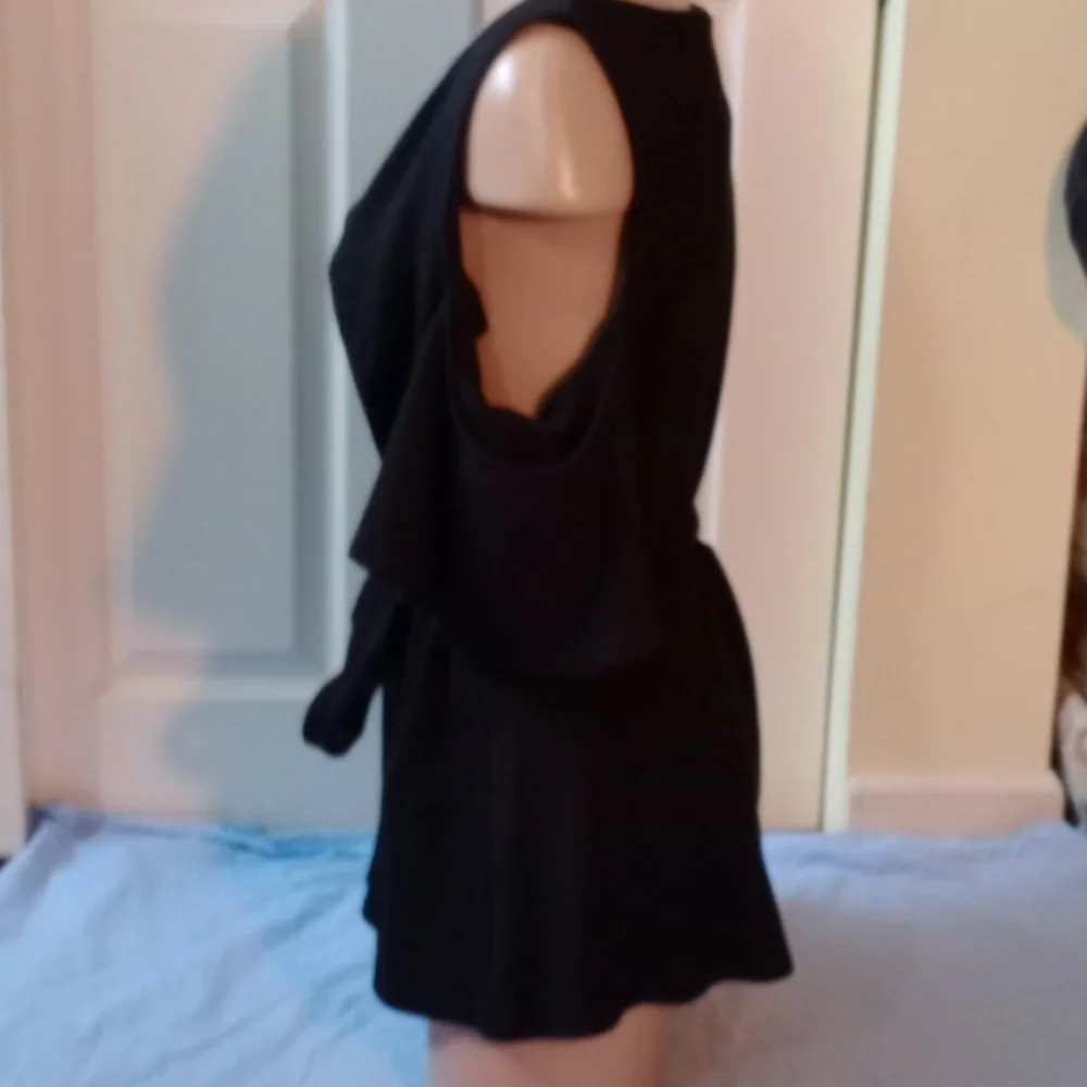 Eloquii Elegant Black Cold Shoulder Top, Size 16 - Picture 3 of 8
